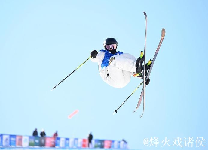 单板滑雪世界杯卡尔加里站 武绍桐获得亚军