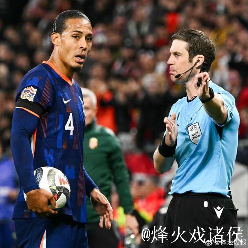 欧国联-范迪克染红邓弗里斯建功 荷兰战平匈牙利1-1 欧国联-范迪克染红邓弗里斯建功 荷兰战平匈牙利1-1